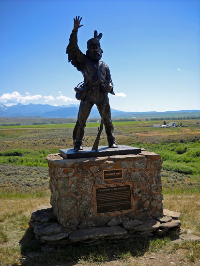 Wir fahren durch Montana - "Big Sky". Unterwegs sehen wir die Skulptur von "Thunder Jack". 2006 geschaffen als Erinnerung an viele Männer des alten wilden Westens der USA.