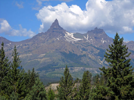 Beartooth Highway - "the most beautiful drive in America", besonders bei Motorradfahrern sehr beliebt. Wir sind ihn öfter gefahren, meist bei Regen, Schnee und Eis!