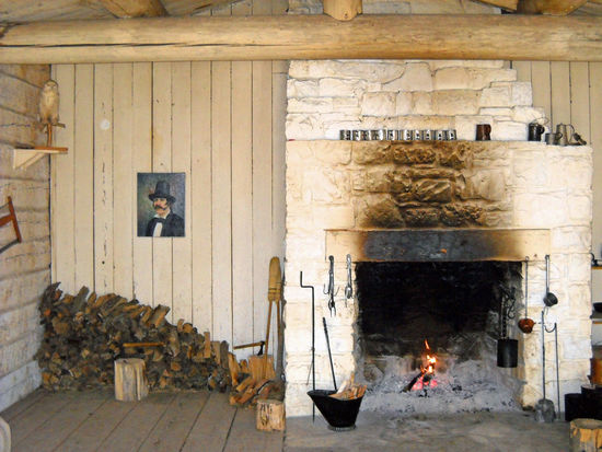 Fort Union - alle Zimmer sind wieder original hergerichtet.
Ein Ranger in Trapper-Kleidung erzählt interessante Geschichten.