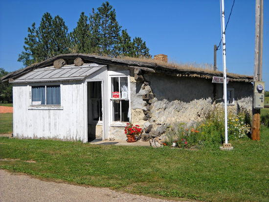 Grassy Butte - Historisches Post Office aus dem Jahr 1914, heute Museum und Kramsladen.