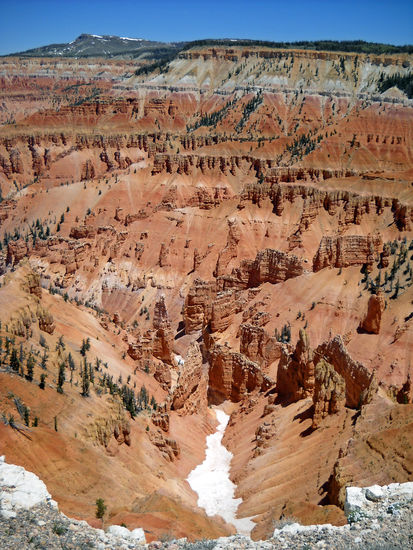 Cedar Breaks - es liegt noch Schnee