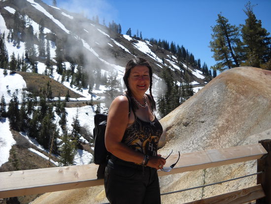 "Sulphur Works" -  im Lassen Volcanic NP. Überall stinkt es nach Schwefel, kein Wunder, wenn solche "Hexen" in der Nähe sind.