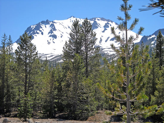 Mount Lassen von der Nordseite des Parkes gesehen.