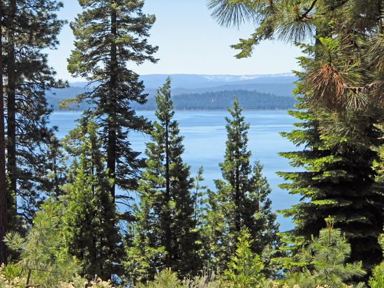 Lake Almanor - ein Paradies für Wassersportler.