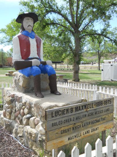 Cimarron - "where the Rocky meets the plains". 1844 gegründet, 1857 Heimat von Lucien B. Maxwell und Hauptquartier der Maxwell Landgesellschaft, welche im Besitz von 2.000.000 acres (1 Acre = 4.047 m²) war.