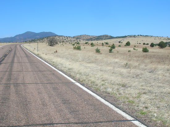 Es geht auf den HW 191 - National Scenic Byway Coronado Trail - auch Devil's Highway genannt - von Hannagan Meadow nach Clifton.