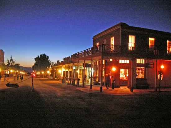 Abendspaziergang in Tombstone - Arizona.