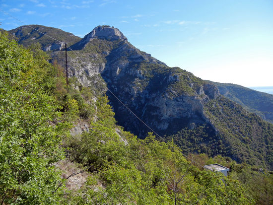 Das Bormida-Tal befindet sich im Ligurischen Apennin und erstreckt sich von Savona bis ins Südpiemont, wo der Fluss Bormida in den Tanaro mündet.