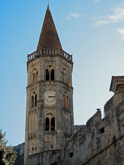 Finalborgo - Kirche San Biagio - Sie wurde in der Barockzeit auf dem Grund einer vorherigen spätgotischen Kirche erbaut