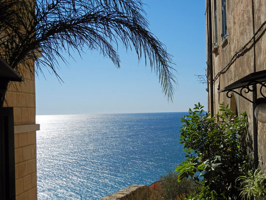 Blick von Cervo auf das Meer ...