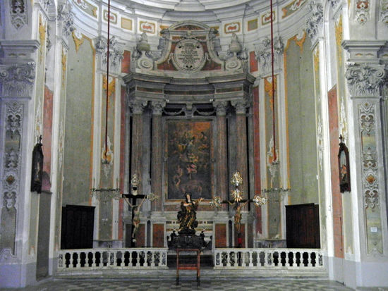 Laigueglia - Im Innern der barocken Kirche, die dem Hl. Matteo geweiht ist.