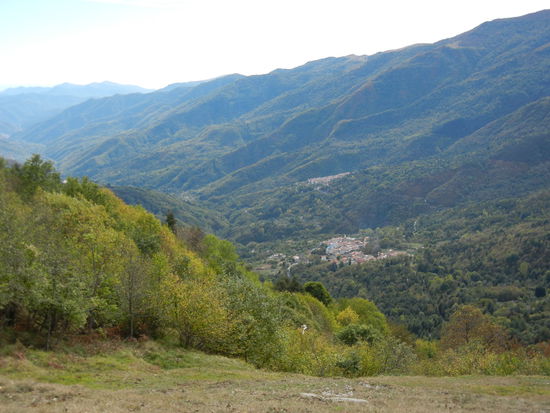 Auf 1.280 m Höhe gibt es eine Abflugstelle für Drachenflieger.