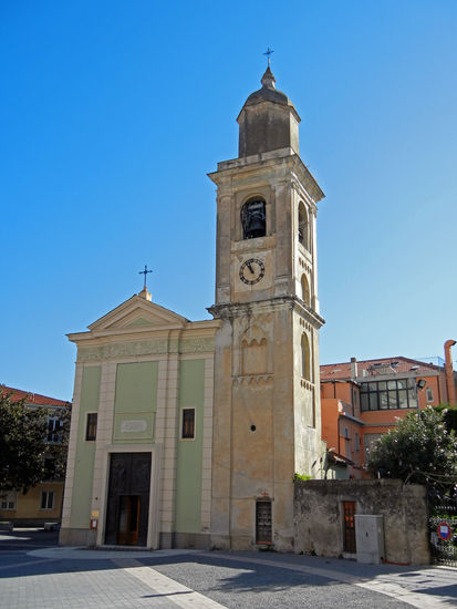 Loano - noch nie haben wir so viel Kirchen besichtigt wie in diesem Urlaub