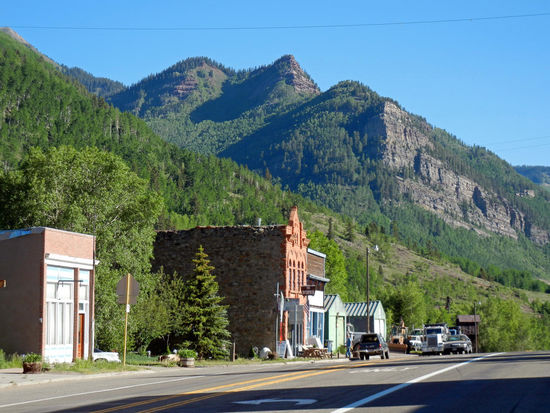 HW 145 - San Juan Skyway - durch den San Juan National Forest. Hier der Ort Rico, auf 2.900 m