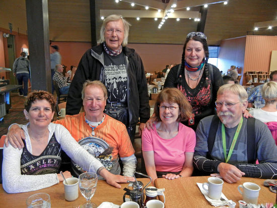 Sissy, Karl, Rita, Chris - dahinter Rolf und Uschi