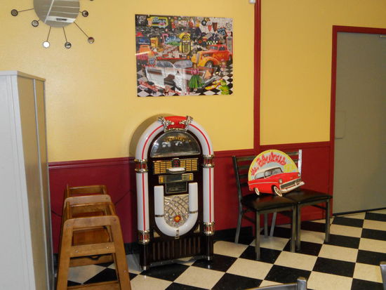 In Cathalamet - "Diner on Main"