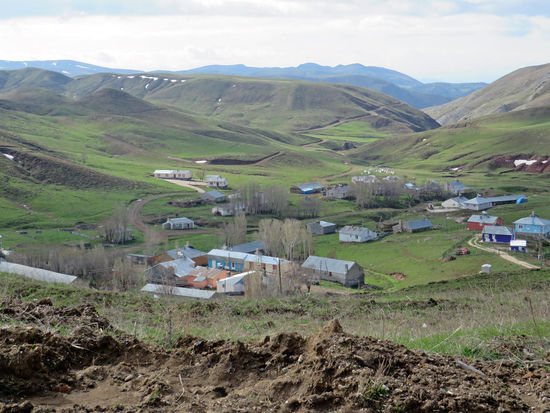 Einfache, neu gebaute Häuser ... unterwegs in der Türkei