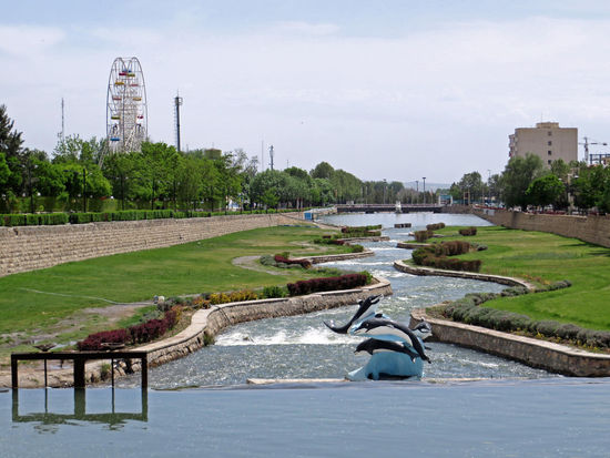 Maragheh - Qafariyeh Park, an den Ufern des Flusses Safi Chai.