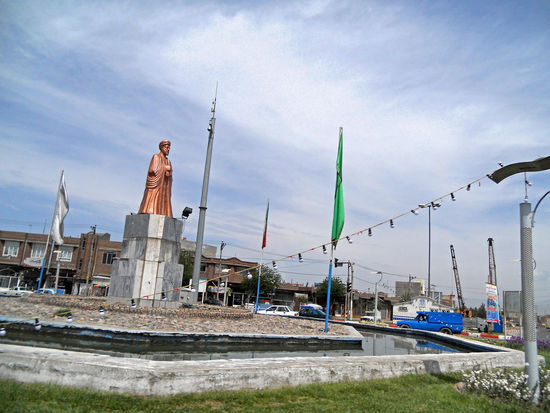 Was mir im Iran besonders gefallen hat, waren die immer prächtig geschmückten Kreisverkehre.