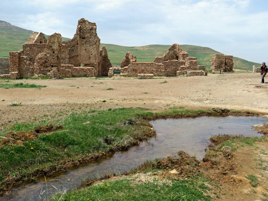 Takht-e Soleiman (Thron des Salomon), seit 2003 UNESCO-Weltkulturerbe.