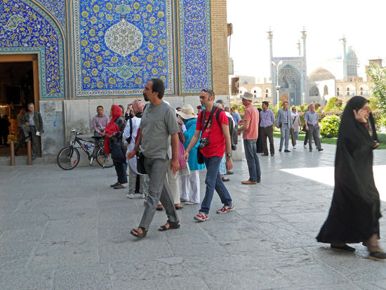 Esfahan - Vor der zur Lotfollah Moschee, auch Frauenmoschee genannt.