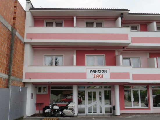 Die Pension Zagi - gebucht über booking.com - können wir als Zwischenstopp in den Süden nur empfehlen.