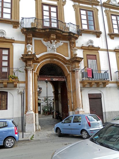 Viele schöne alte Palazzi finden sich in Palermo