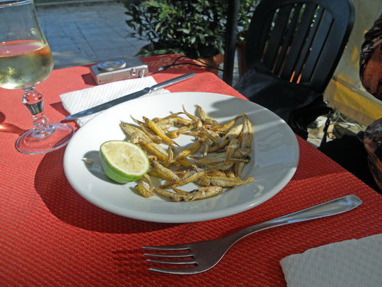 Wir hatten jeden Tag ein anderes Restaurant ausgesucht und waren sehr zufrieden, immer gut und nicht teuer.
Allerdings keine Touristenrestaurants ...