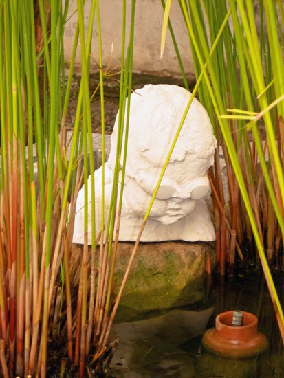 Oratorio di San Lorenzo Wir schauen uns den Innenhof an und werfen nur einen kurzen Blick in das Museum. Im Innenhof befindet sich u. a. ein Brunnen, der mit einer Büste mit Taucherbrille verziert ist – sieht witzig aus.