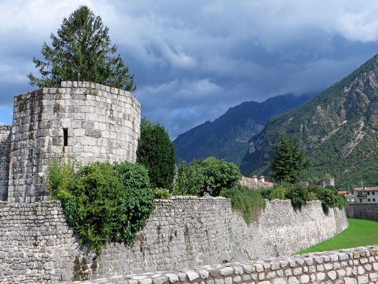 Reste der Festungsmauern - Venzone