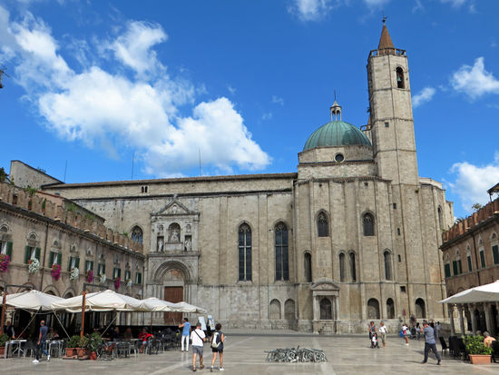 Ascoli Piceno - Piazza del Popolo - Chiesa San Francesco