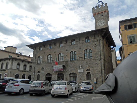 Figline Valdarno - Palazzo Pretorio mit Uhrturm
