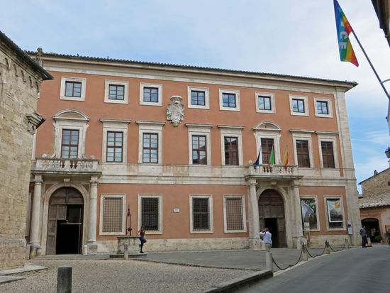 San Quirico d’Orcia - Palazzo Chigi Zondadari