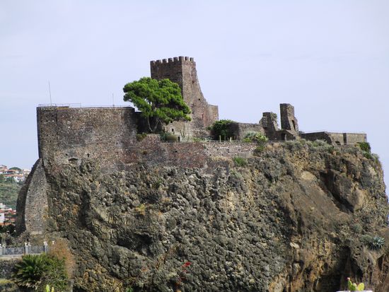 Aci Castello