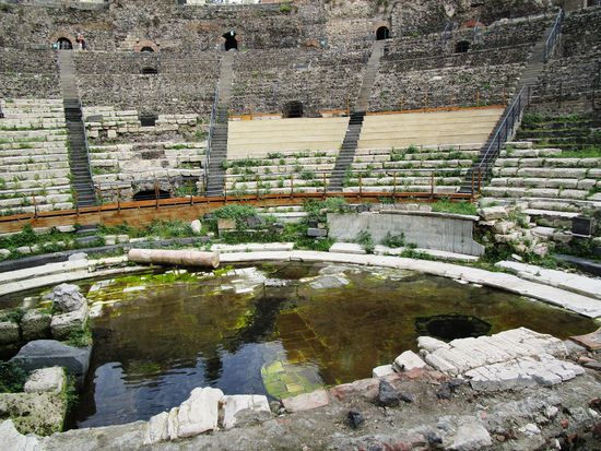 Odeon e Teatro Romano