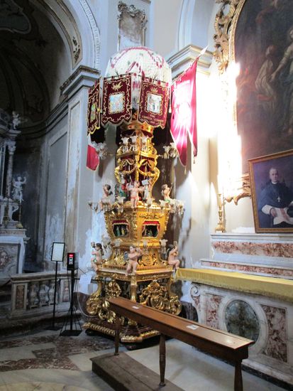 Basilika Collegiata (Regia Capella)