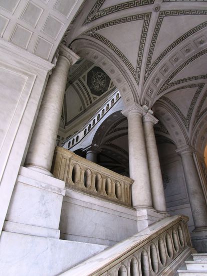 Monastero di Santo Nicolo, L’Arena dei P.P. Benedettini Cassinesi, 16. bis 19. Jh. Die Anlage gehört zum UNESCO Weltkulturerbe.
Hier Scala Monumentale