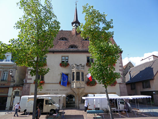 Guebwiller -  Rathaus im spätgotischen Flamboyantstil aus dem Jahr 1514.