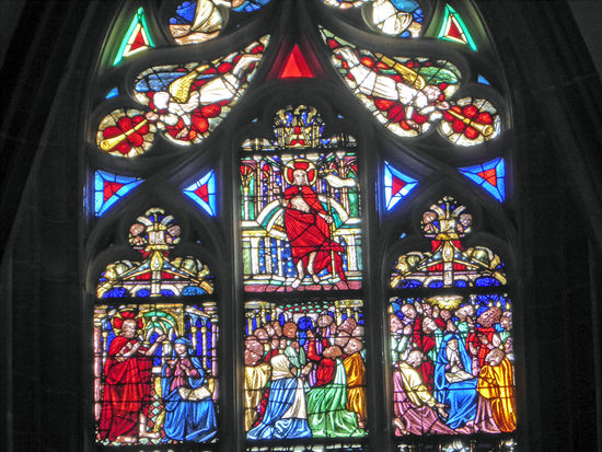 Thann - gotische Stiftskirche Saint-Thiebaut, 14./16. Jh.
Sehr schön sind die 8 Blei-Glasfenster aus dem 15. Jh.