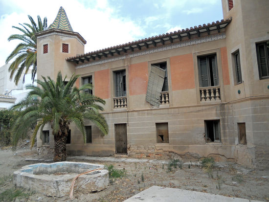 Huercal-Overa - Las Cuatro Torres. Leider verfällt es