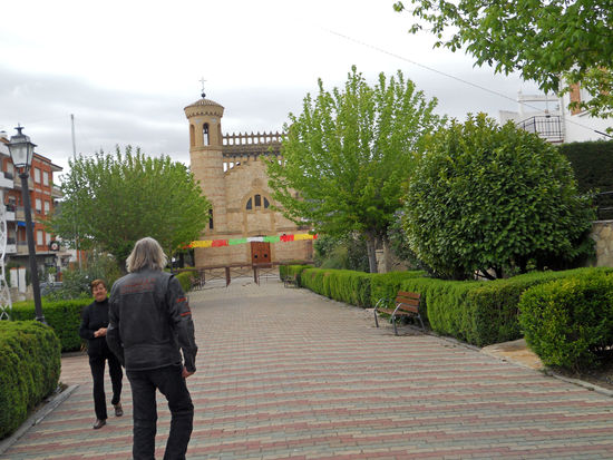 La Puebla de Don Fadrique - Paseo de la Santas mit der Ermita del Santo Angel.