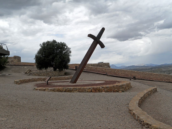 Castillo de Lorca - Fortaleza del Sol
großartig gestaltete Sonnenuhr in Form eines Schwertes