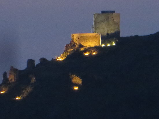 Blick vom Campingplatz auf Castillo de Pruna
