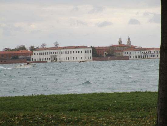 San Lazzaro degli Armeni ist eine kleine Insel in der Lagune von Venedig. Sie ist heute gut zu se-hen.