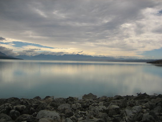 Am Fuss des Lake Pukaki