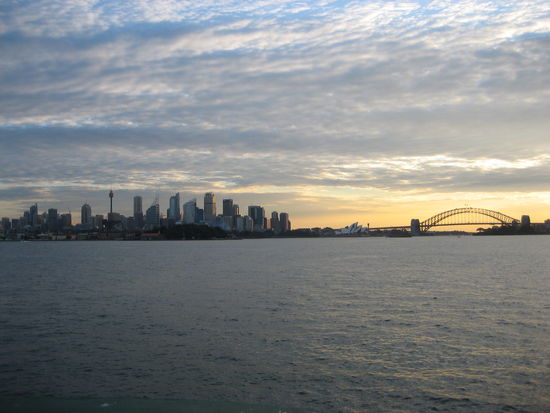 Blick auf die City am Abend