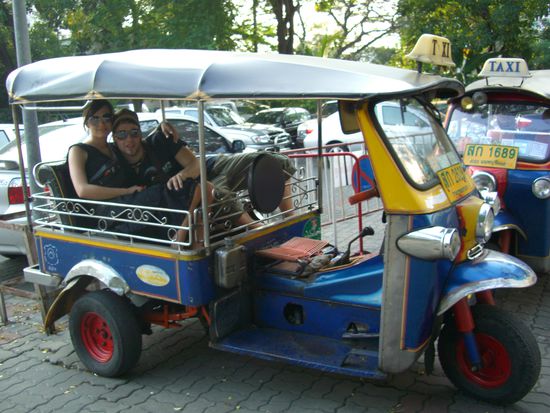 Die wildberuechtigten TUK TUKS
sind eifach der hammer, und einige driver fahren wie henker und probieren dich immer abzuzocken.