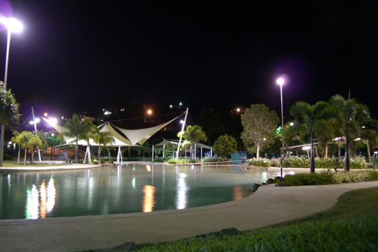 Lagoone in Aerlie Beach by night