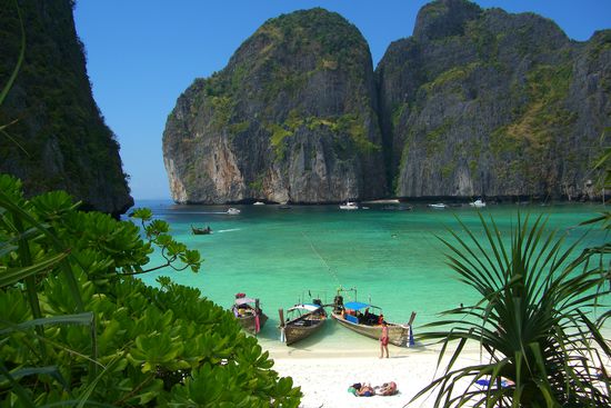 still a dream - Maya Bay
(De beruehmti Strand vo "the beach"  dreiht worde esch)