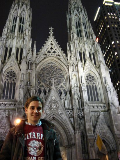 St. Patricks Cathedral (in Mitten der Skylines) und ich...